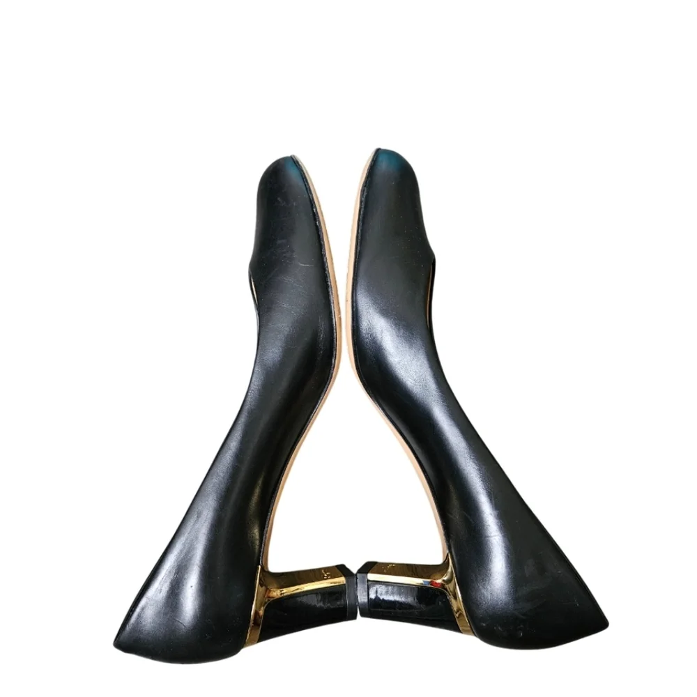 Salvatore Ferragamo Tamina Black Leather Gold Tone Heel Pumps Sz 8B Italy - Picture 9 of 13